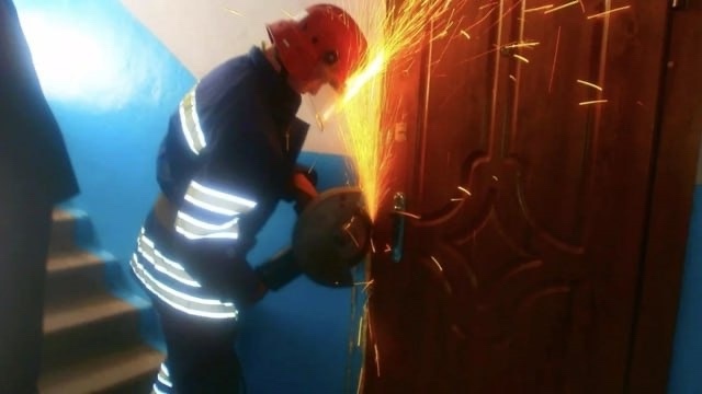🔴В Перми в квартире на улице Революции мужчина с пара?...
