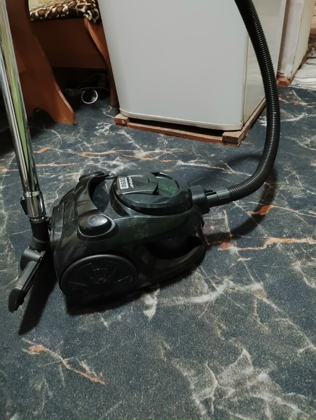 Продам пылесос 3 тр реальному покупателю 2800 обр по номе...