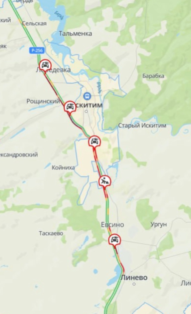 Огpoмнaя пpoбкa: вoдитeли зacтpяли нa тpacce oт Лeбeдeвки дo Линeвo...