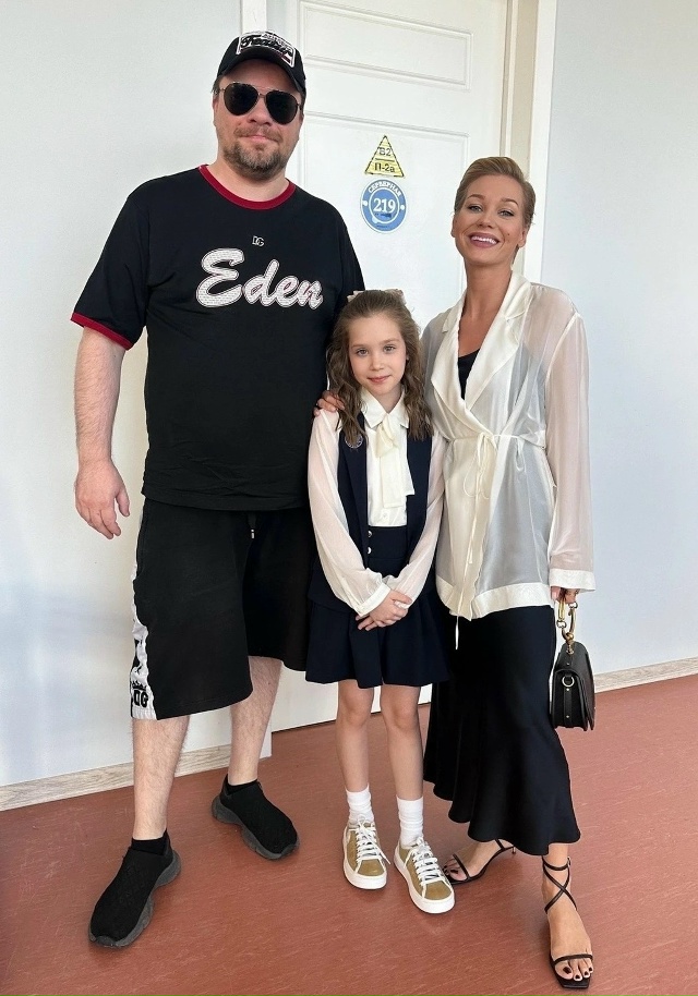 Кристина Асмус показала свежие фото с повзрослевшей д?...