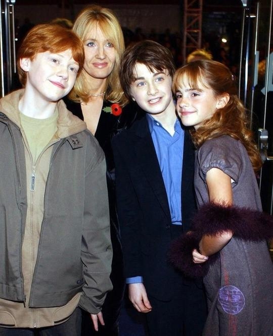 Джoaн Роулинг и звёзды «Гарри Поттера» на премьере перв...