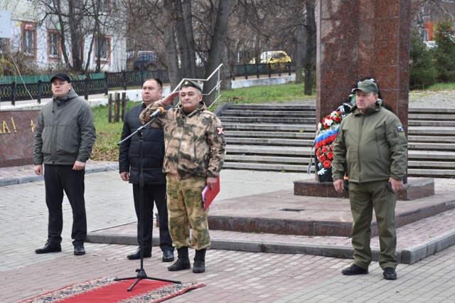 В Дуванском районе простились с Евгением Мозжериным
Ц?...