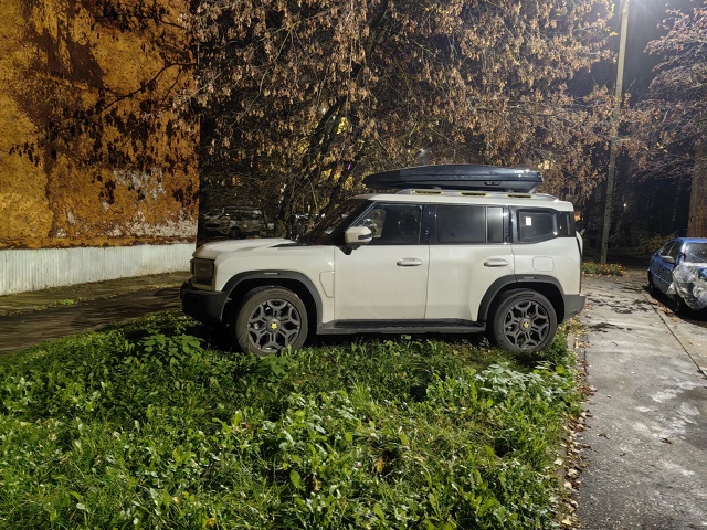 Народ догадки , кто за рулём?