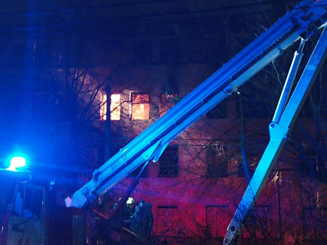 И опять, и снова, и заного, наш 5-тый дом...
Анон