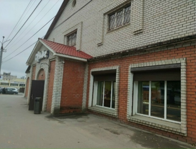 Вот такой пирожок нам попался ?
Как только не отравил?...