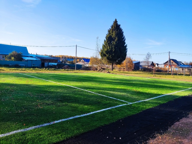 ⚡⚡ Поле - кайф ⚽
В с. Черёмушки на территории школы по?...