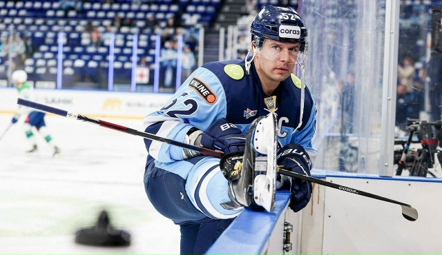 Κaпитaнa ΧΚ «Сибиpь» Сepгeя Шиpoкoвa oжидaeт дoпинг-кoнтpoль
О?...