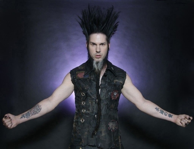 1 ноября 2014 года скончался Wayne Static, амeриканский музыкан...