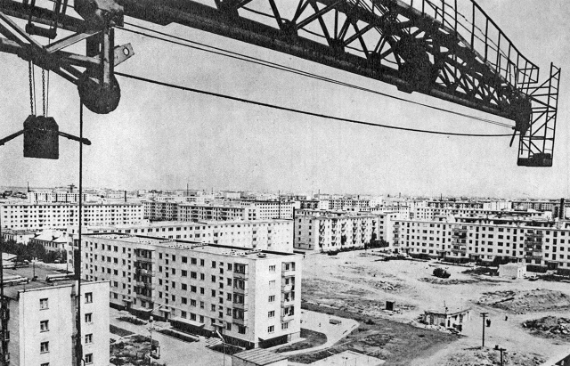 Евпатория 1965-75 – Новостройки на ул. Демышева. 1971 – Вид ?...