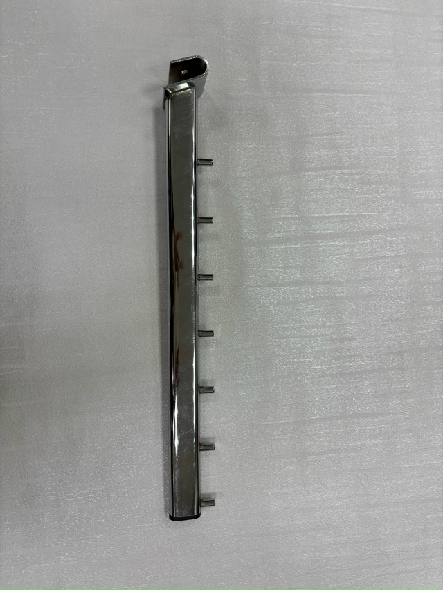 В связи с закрытием магазина распродаю оборудование, в...