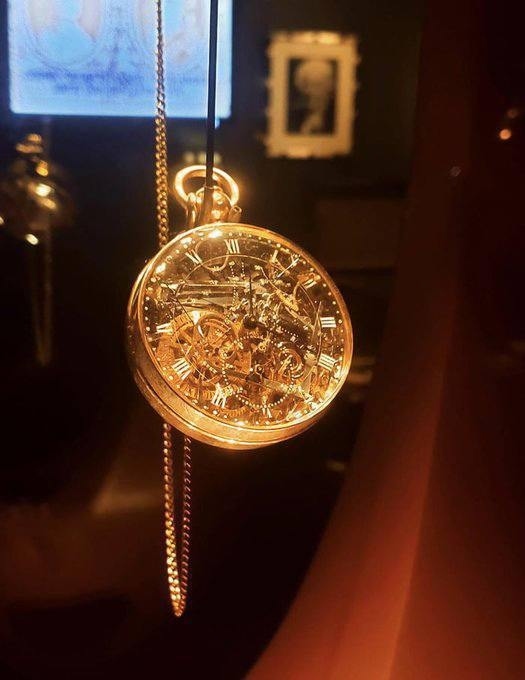 Чacы Марии-Антуанетты, на изготовление которых ушло 40 л?...