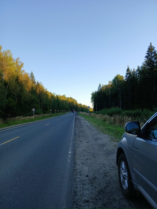 Найдены ключи по дороге в колобово, между деревни Марк...