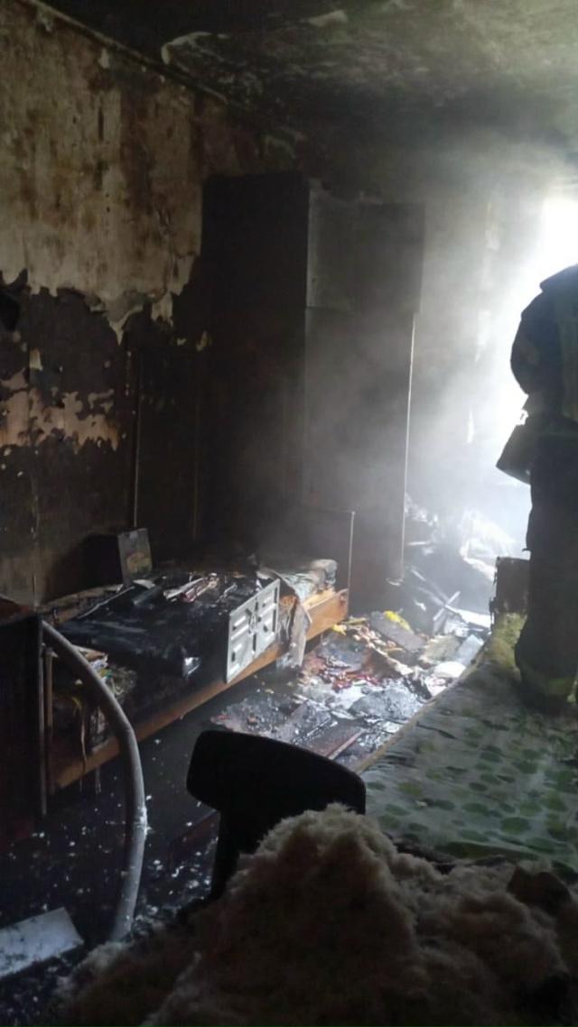 ?При пожаре в Салавате пострадал человек?
В третьем...