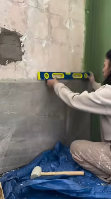 Не часто встретишь девушек, которые со стройкой на ТЫ