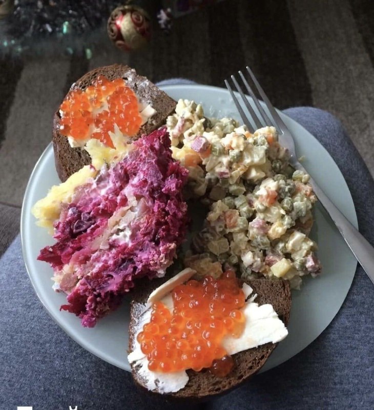 в сеть слили твой завтрак через месяц