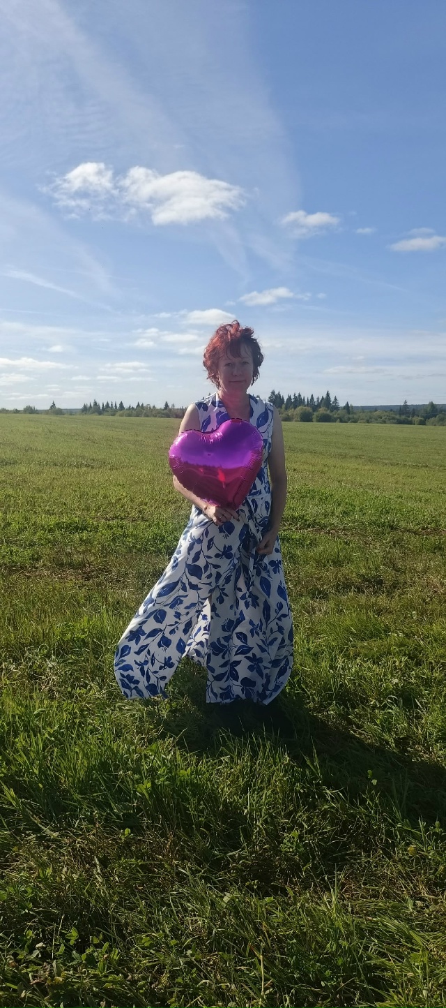 Всей семьёй хотим поздравить
С днем рождения тебя!
Пож?...