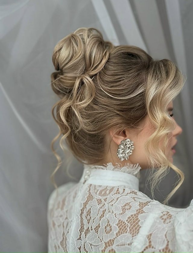 Кто сможет сделать что-то подобное?
Длина волос, по лоп...