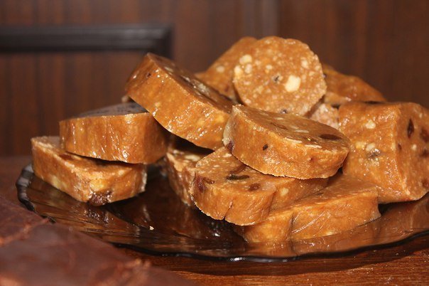 СЛИВОЧНАЯ КОЛБАСКА
ИНГРЕДИЕНТЫ:
2 пачки печенья (со вк?...