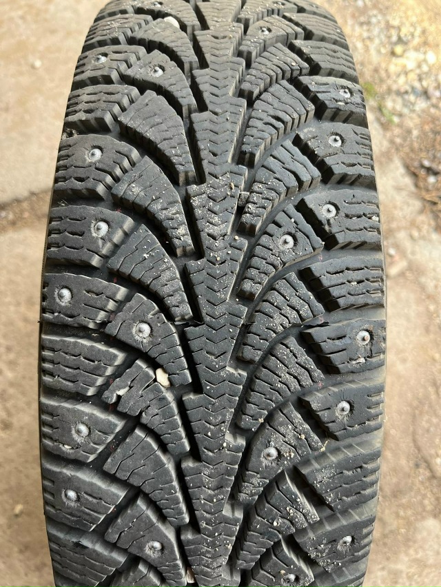 Анон. Продам резину R13 зимние с дисками, отбалансирован...