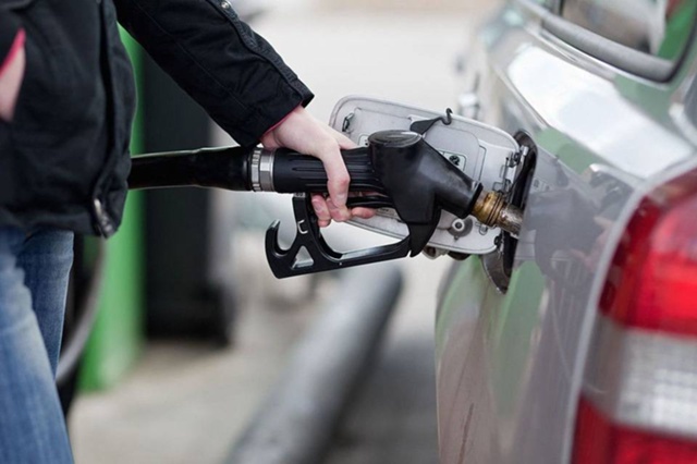 ⛽️ Средняя цена одной заправки автомобиля в России ув...