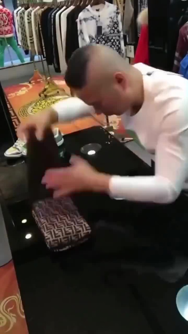 Если вы не знали, как объединять вещи, мастер показал с?...
