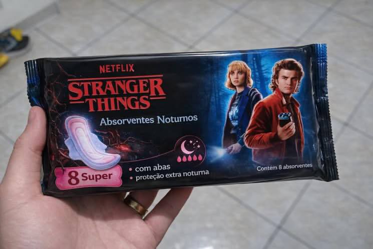 Ору: в Бразилии нашли прокладки по «Очень странным делам»!
Мерч, который мы заслужили 😂