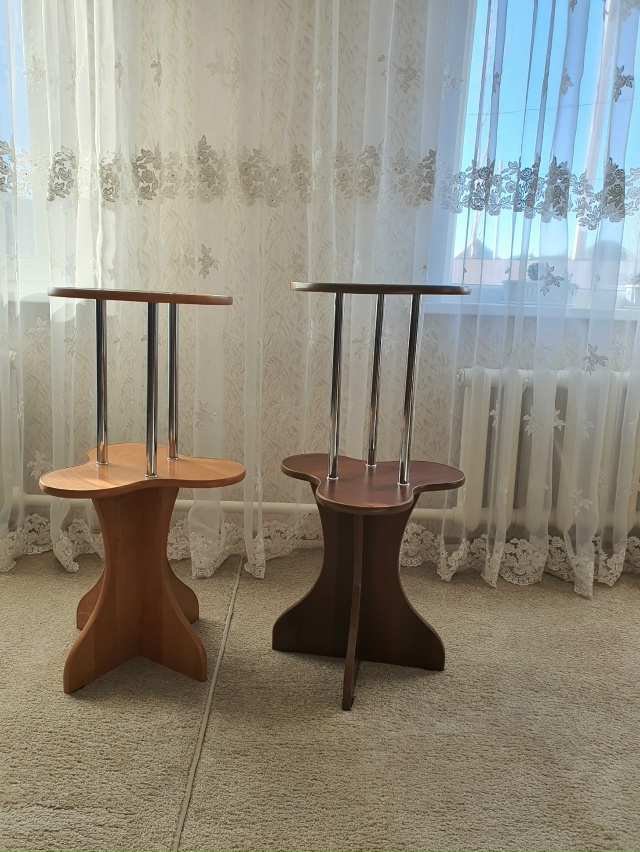 Продам две стойки за 1500.0
Т. 89068441865.