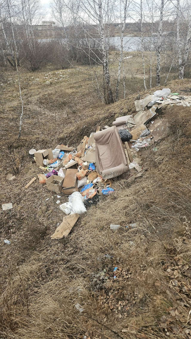 Гулял сегодня в парке и на Песках увидел вот такую карт...