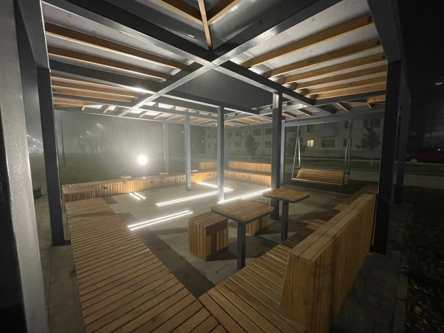 Нормально же благоустроили аллею, че вы обсираете все ?...