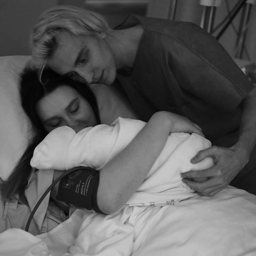 Поздравляем молодых родителей!
У Влада А4 Бумаги и Юли?...