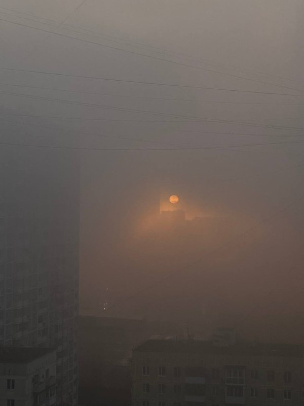🌫️ «Жёлтый уровень» погодной опасности объявили в Москве из-за тумана МЧС предупреждает об ухудшен