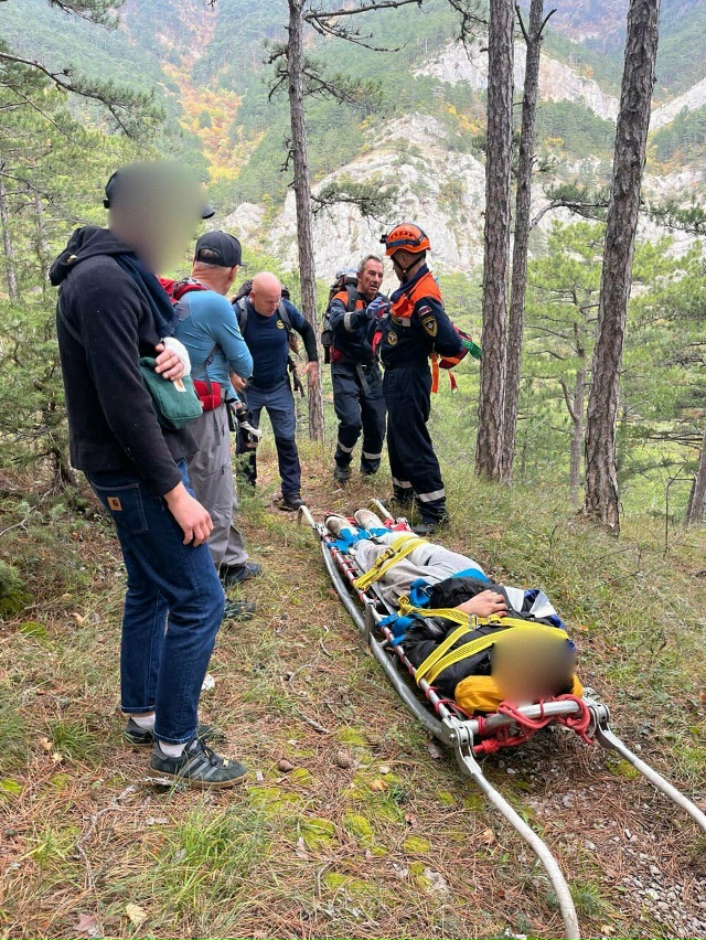 ⚠️ Не шастайте в горах! Это может быть опасно!
😱В крым...