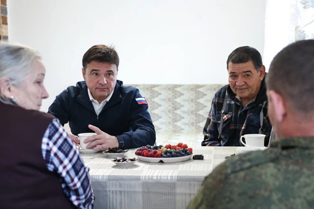 Двое братьев из Волоколамска с разницей в два года отп?...