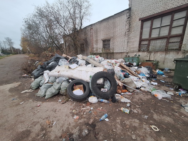 1я линия/Лесной переулок