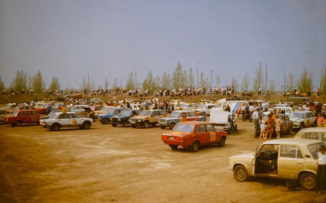 🏎 Тольятти 90х
Автокросс на КВЦ ВАЗа! Фоторепортаж Ва...