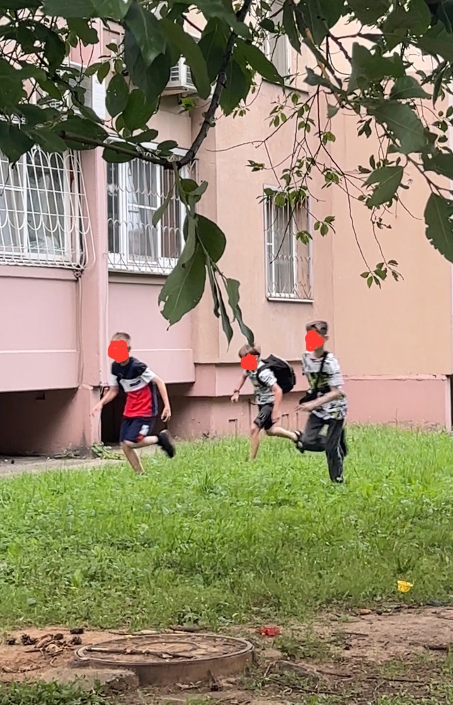 18 июля 2025 года, в пятницу, примерно с 18:20 до 18:30, в микрор?...