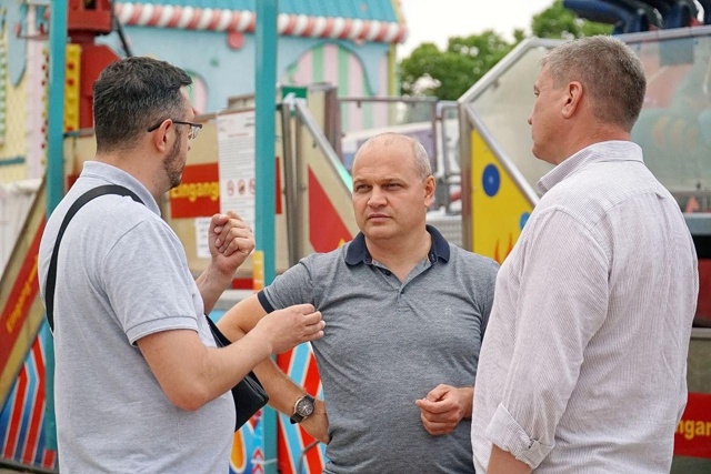 Принял участие в совместной проверке аттракционов, ор?...