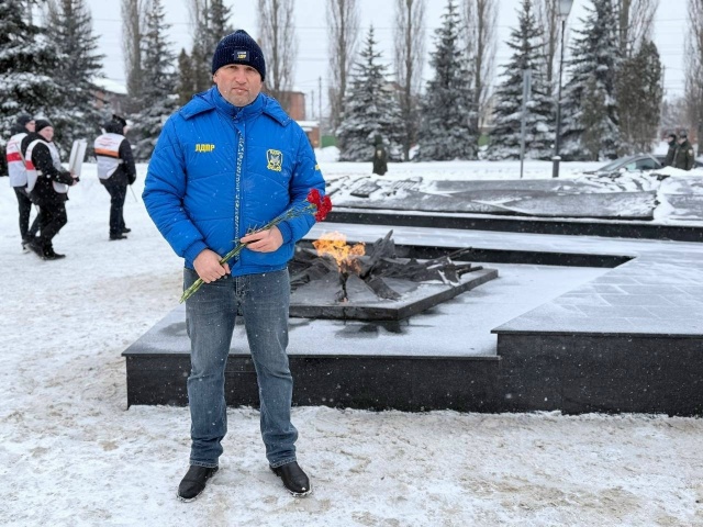 Похоже, все представители ЛДПР не знают, как себя вести...