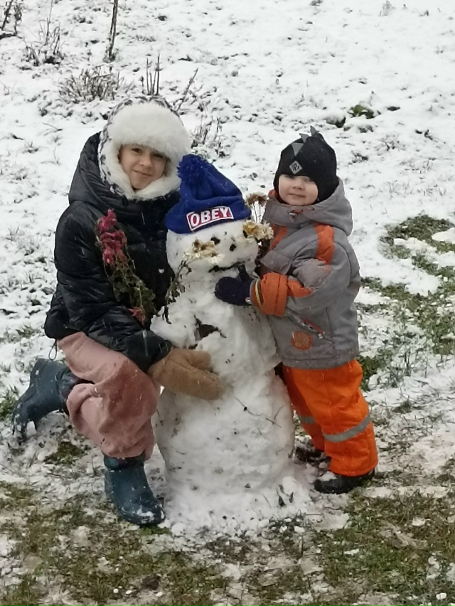 ❄️ Сегодня - ДЕНЬ ВАШИХ СНЕГОВИКОВ в нашей ленте
Ждём...