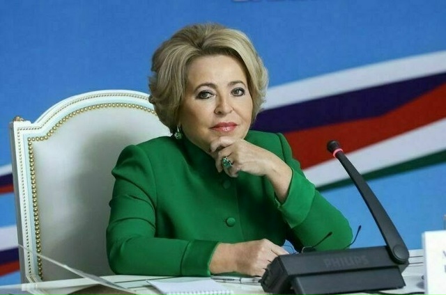 ‼️ Рожайте в восемнадцать
Россиянки должны рожать с?...