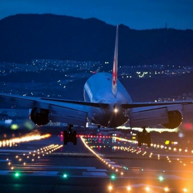 время для счастья—сейчас.