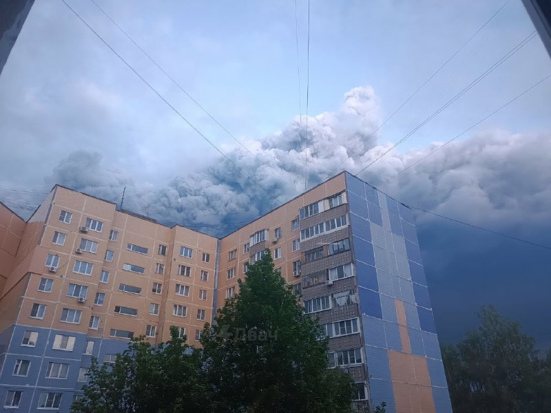 Украинский беспилотник влетел в рязанскую многоэтажку: в доме обвалились конструкции, а выход из под