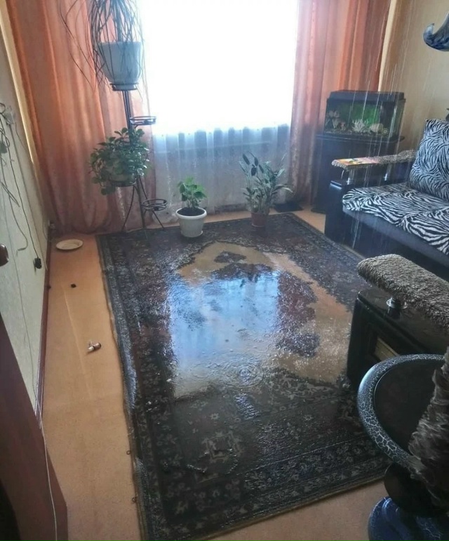 Про не добросовесных соседей, который один затопил др?...