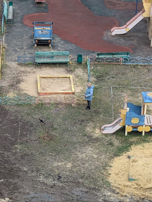 Собачница проживающая на центральном бульваре дом 7. П?...