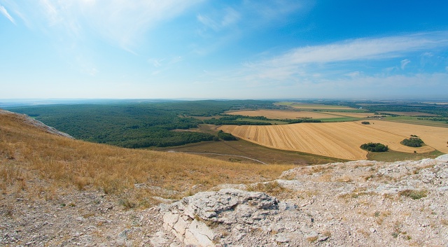 Стерлитамакские Шиханы🏞
📸Фото: Василий Быстрицкий
...