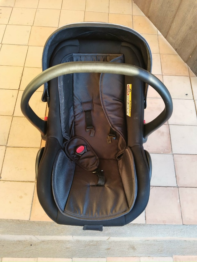 Продам автомобильную люльку 0+. В комплекте еще идет на?...