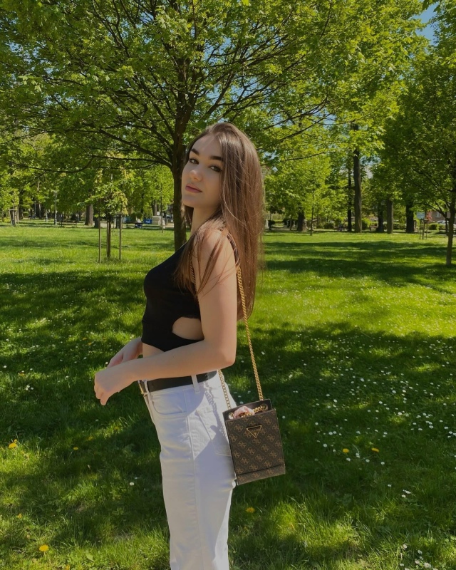 Хороша ли ? 😏