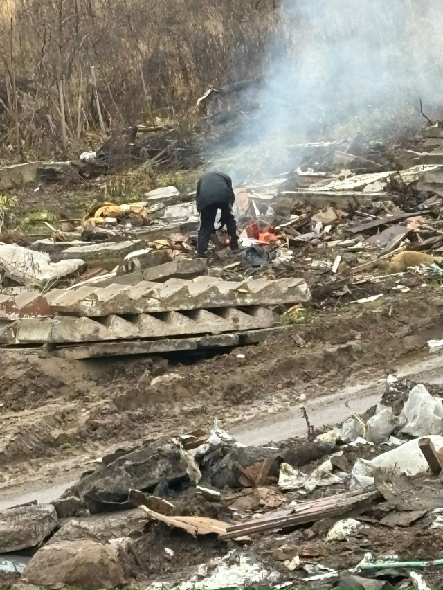Уважаемая администрация,примите меры,сколько можно по...