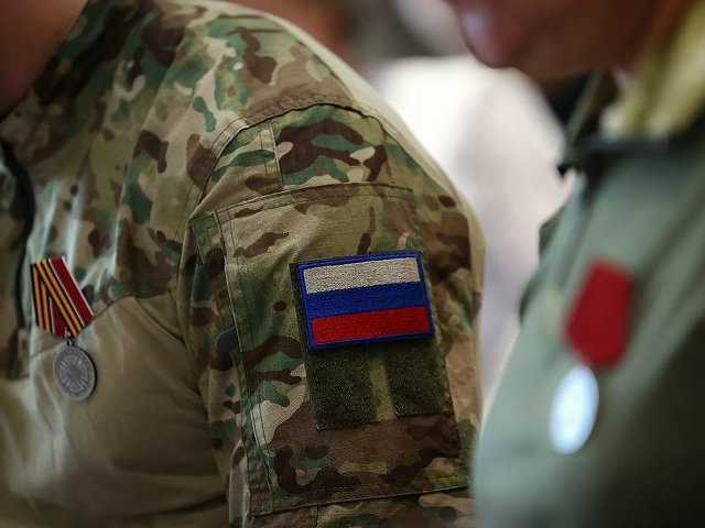 Военнослужащие 1-й танковой армии и 4-й Кантемировской ?...