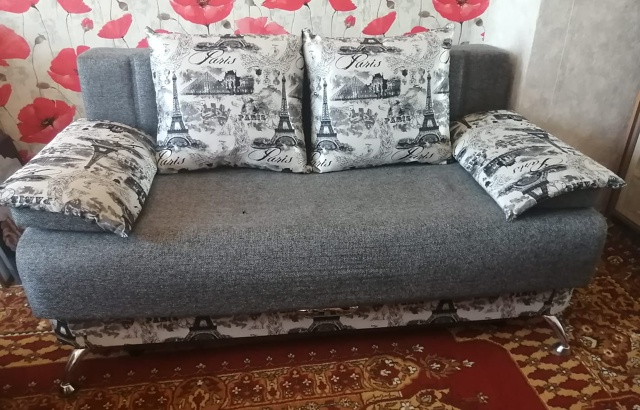Продаётся б/у диван, длина 170 см. Цена 3000 руб., торг. Обра?...